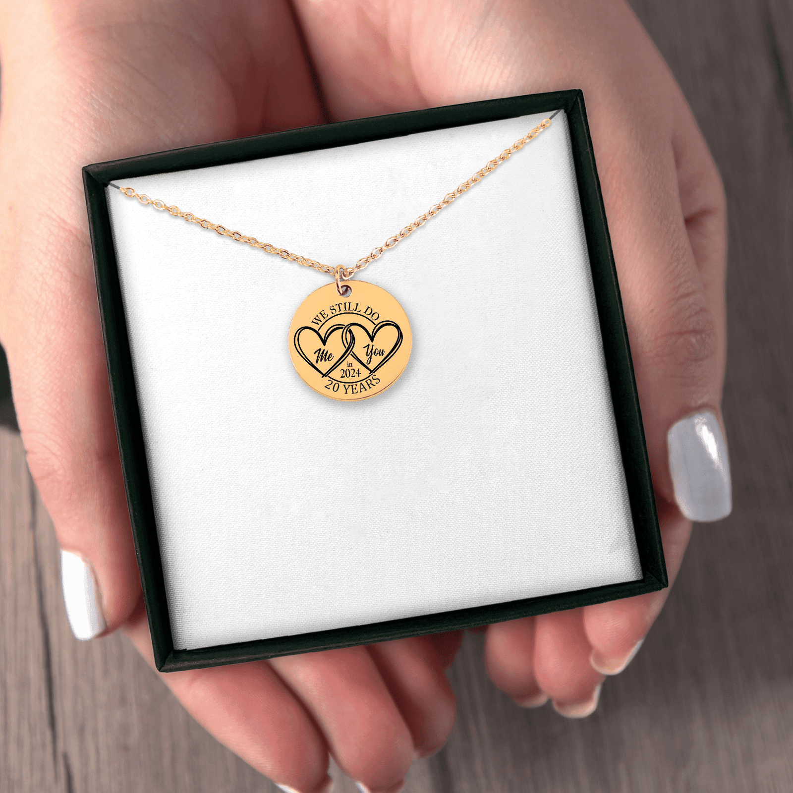 Collier Médaille Anniversaire de Mariage 20 ans (noces de porcelaine)