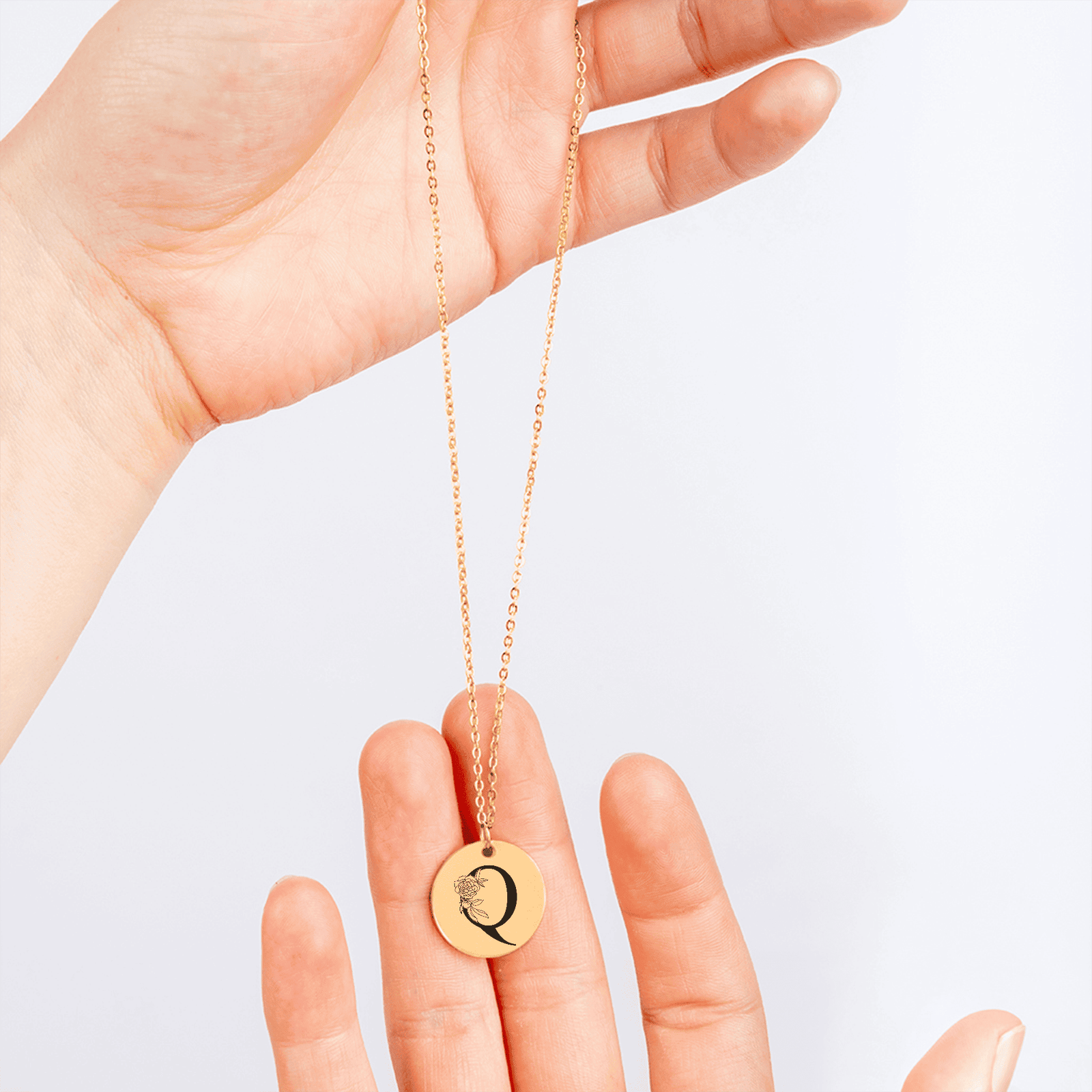 Collier Initiale Florale Q Personnalisé