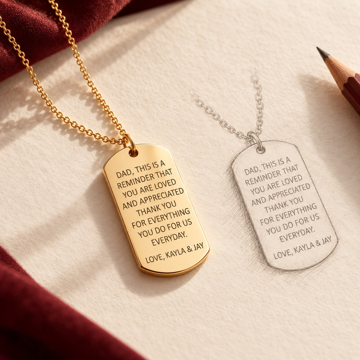 Collier Message Personnalisé doré et étude au graphite de son pendentif sur papier ivoire.