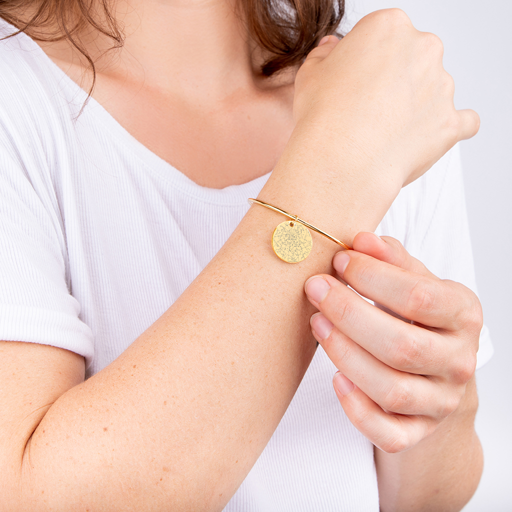 Bracelet jonc personnalisé avec carte des étoiles gravée, acier inoxydable — vue 4
