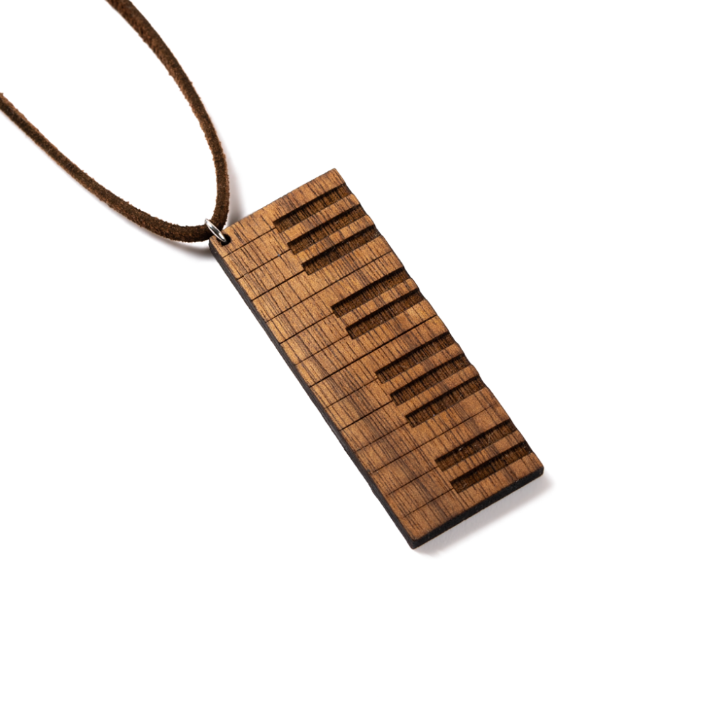 Collier en bois de piano personnalisé, pendentif piano en noyer gravé — vue 2